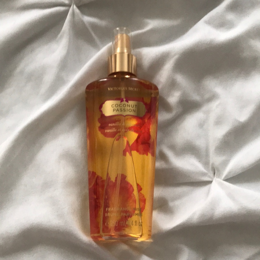 Victoria’s Secret coconut passion fragrance mist